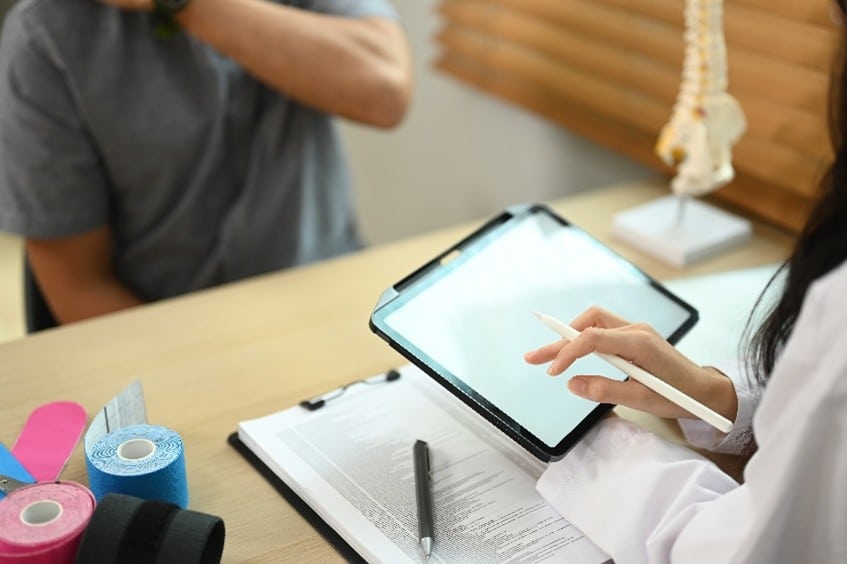 Bringing AI Into Strive Physiotherapy: Smarter Care with Heidi and Janeapp AI Scribe
